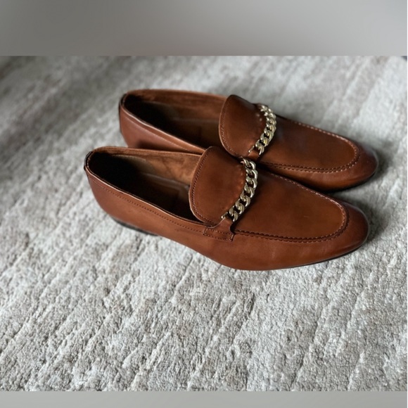 Aldo Sleek Tan color Loafers with chain detail Sz 10 - Picture 9 of 9